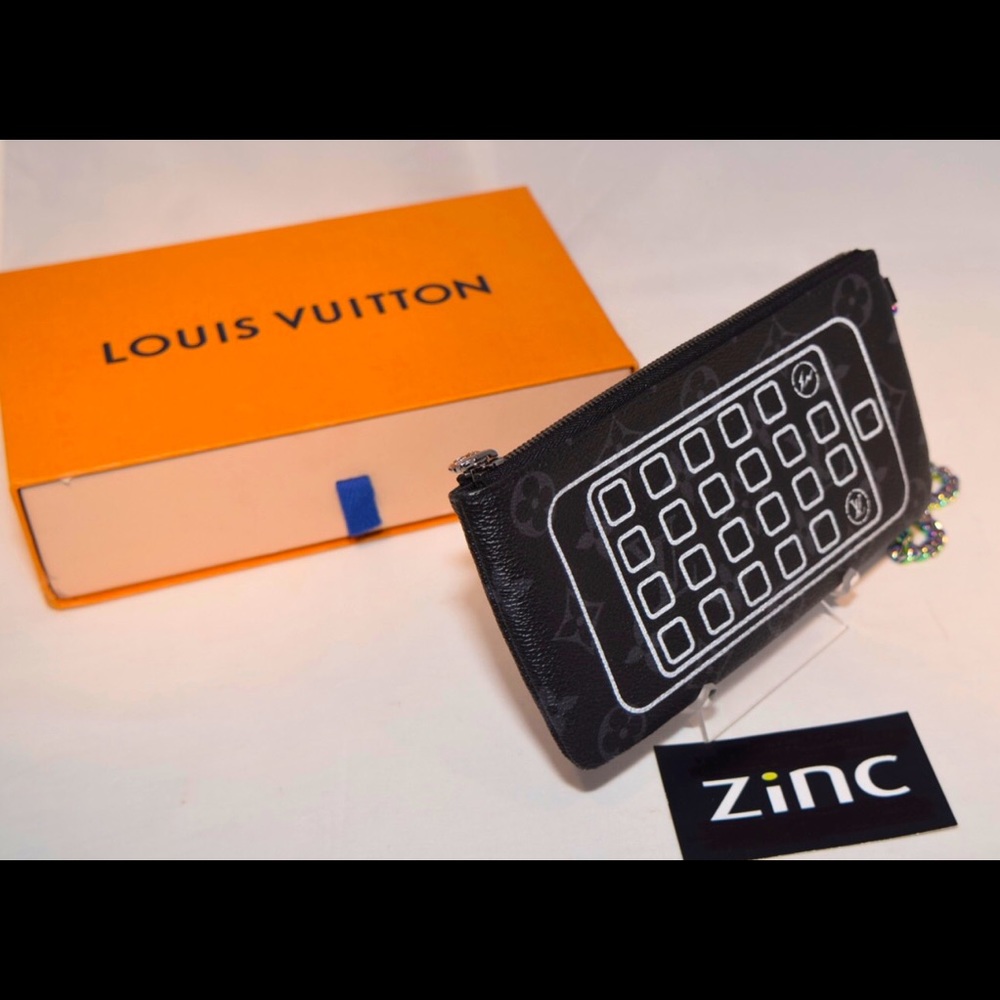 Louis Vuitton x Fragment iPhone Pochette